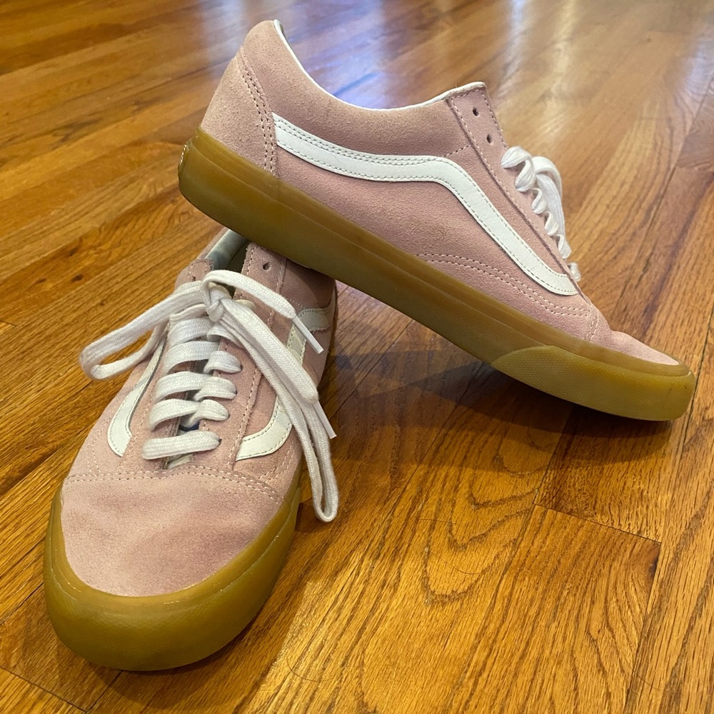 Pink suede Old Skool Vans women’s size 9.5